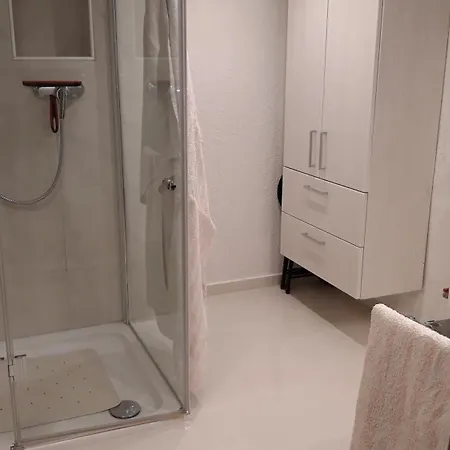 Gaestezimmer Juelich Mit Kueche Weil am Rhein