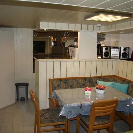 Gaestezimmer Juelich Mit Kueche Apartment *