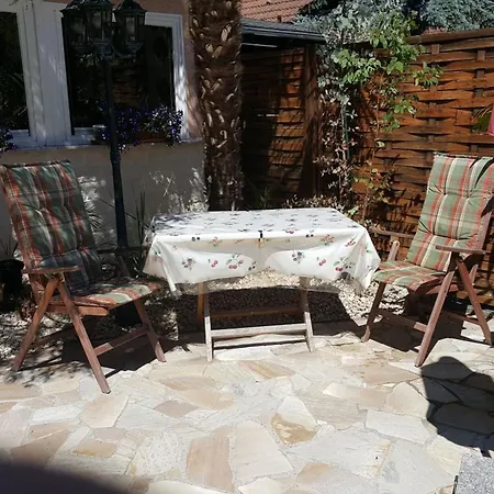 Gaestezimmer Juelich Mit Kueche *