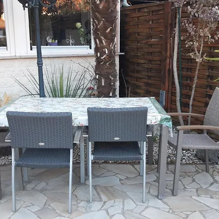 Gaestezimmer Juelich Mit Kueche דירה *